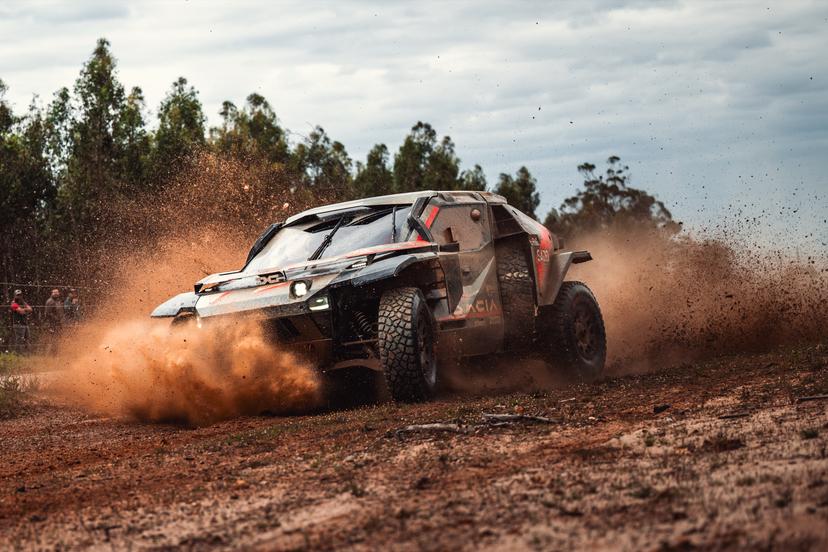 ATTENTION EDITORS - HAND OUT PICTURES - EDITORIAL USE ONLY - MANDATORY CREDIT 'DACIA SANDRIDERS'  This handout picture, distributed by Eric Dupain, shows the car of Sébastien Loeb ¿ Edouard Boulanger during the second stage of the Portugal Rally Raid, stage 4 of the FIA FIM World Rally-Raid Championship, in Badajoz, Portugal, on Thursday 19 March 2026.  PHOTO HANDOUT HANDOUT DACIA SANDRIDERS  *** Belga and Belga Editorial Board decline all responsibility regarding the content of this picture. ***