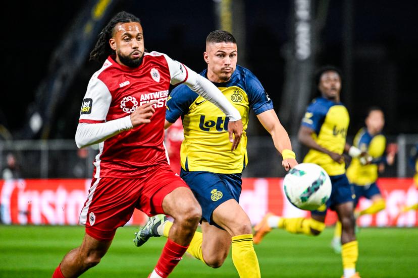 Antwerp's Jairo Riedewald and Union's Franjo Ivanovic pictured in action during a soccer match between Royal Antwerp FC and Union Saint-Gilloise, Saturday 17 May 2025 in Brussels, on day 9 (out of 10) of the Champions' Play-offs of the 2024-2025 'Jupiler Pro League' first division of the Belgian championship. BELGA PHOTO TOM GOYVAERTS
