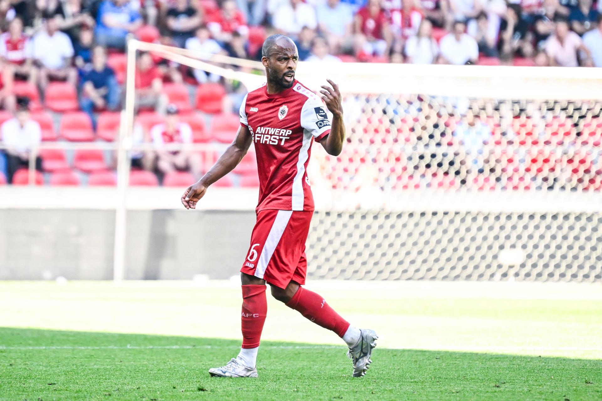 Antwerp's Denis Odoi leaves the field after receiving a red card during a soccer match between Royal Antwerp FC and RSC Anderlecht, Thursday 01 May 2025 in Antwerp, on day 7 (out of 10) of the Champions' Play-offs of the 2024-2025 'Jupiler Pro League' first division of the Belgian championship. BELGA PHOTO TOM GOYVAERTS