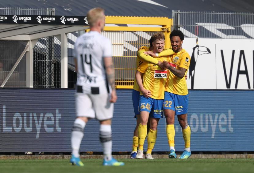 Westerlo's Arthur Piedfort celebrates after scoring during a soccer match between Sporting Charleroi and KVC Westerlo, Saturday 16 May 2026 in Charleroi, on the eight day of the Europe Play-offs (PO2) of the 2025-2026 'Jupiler Pro League' first division of the Belgian championship. BELGA PHOTO VIRGINIE LEFOUR