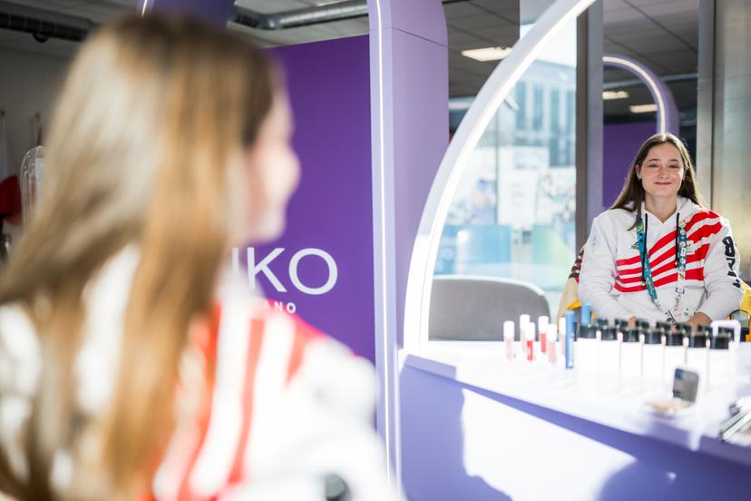 Belgian speed skater Fran Vanhoutte gets her makeup done at the Milano Cortina 2026 Olympic Winter Games, on Thursday 05 February 2026 in Milan, Italy. The XXV Winter Olympics take place from 6 to 22 February 2026 in Italy. BELGA PHOTO JASPER JACOBS