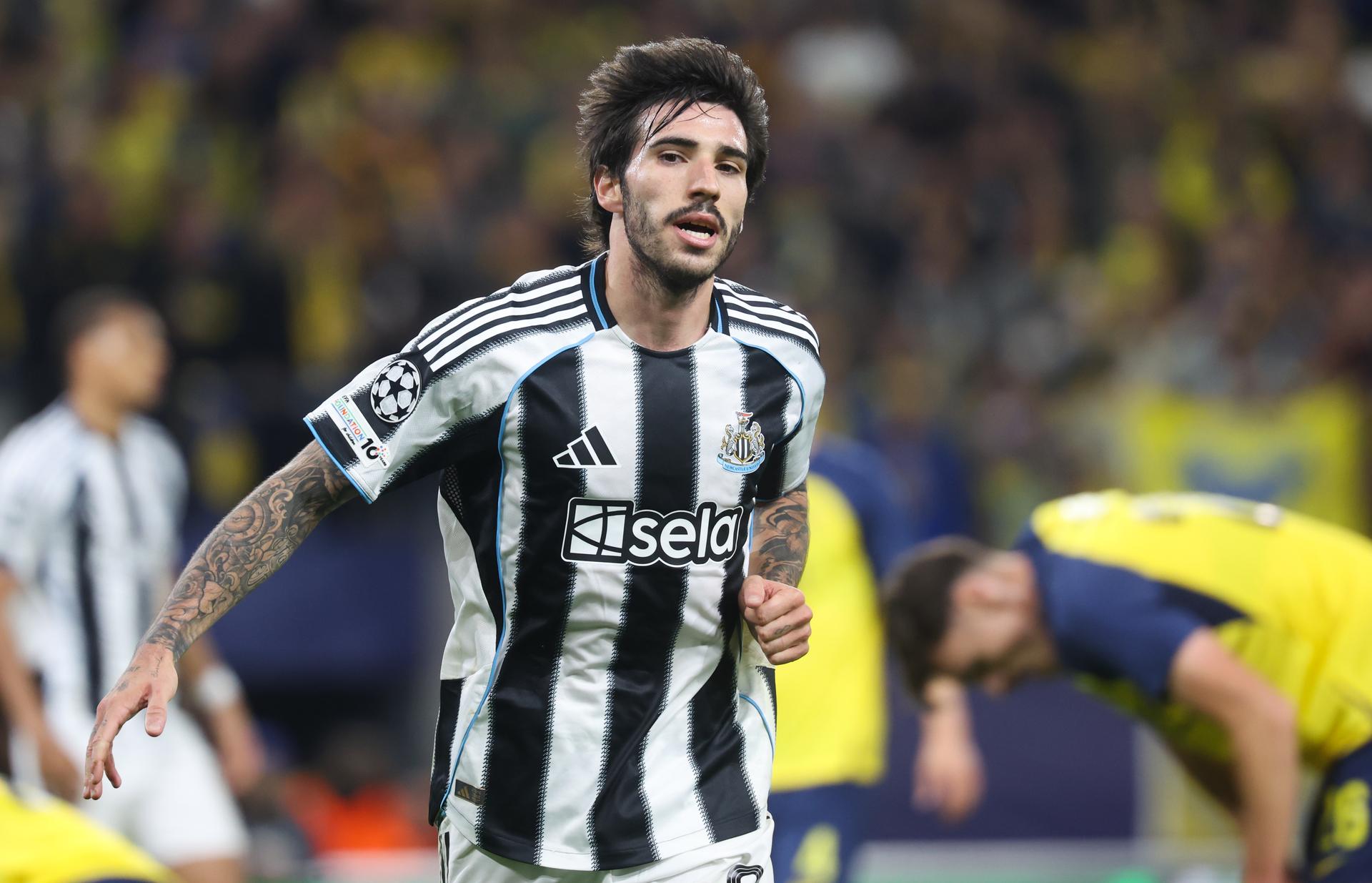 Newcastle's Sandro Tonali pictured during a game between Belgian soccer team Royale Union Saint-Gilloise and English team Newcastle United FC, in Brussels, on Wednesday 01 October 2025, on the second day of the League phase of the UEFA Champions League tournament. BELGA PHOTO VIRGINIE LEFOUR
