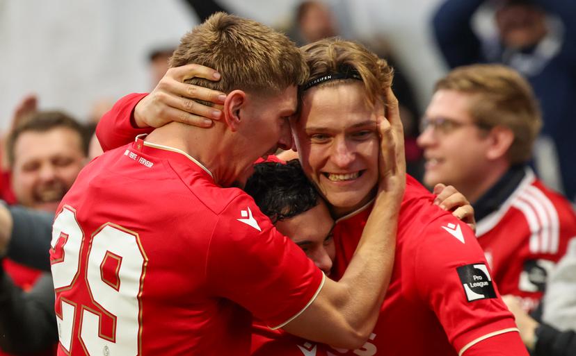 Standard's Ibe Hautekiet celebrates after scoring during a soccer match between FCV Dender EH and Standard de Liege, Saturday 20 December 2025 in Denderleeuw, on day 19 of the 2025-2026 'Jupiler Pro League' first division of the Belgian championship. BELGA PHOTO VIRGINIE LEFOUR