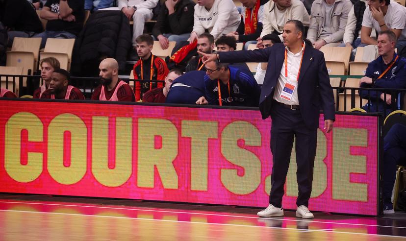 Belgium's head coach Karim Bachar gestures during a futsal game between Belgium and Czechia, in Roosdaal, on Wednesday 12 March 2025, the main round of qualification of the group 9 (match 5/6) for the Euro 2026. BELGA PHOTO VIRGINIE LEFOUR