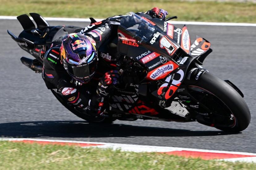 Aprilia Racing rider Jorge Martin of Spain rides his motorcycle during the MotoGP class practice session of the Japanese MotoGP Grand Prix at Mobility Resort Motegi in Motegi, Tochigi prefecture on September 27, 2025.   Toshifumi KITAMURA / AFP