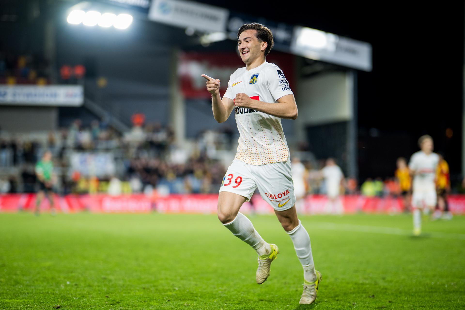 Westerlo's Thomas Van Den Keybus celebrates after scoring during a soccer match between KV Mechelen and KVC Westerlo, Tuesday 22 April 2025 in Mechelen, on day 5 (out of 10) of the Europe Play-offs of the 2024-2025 'Jupiler Pro League' first division of the Belgian championship. BELGA PHOTO JASPER JACOBS