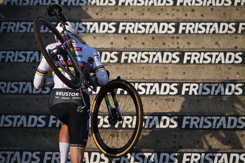 Dutch Mathieu Van Der Poel pictured in action during the men's elite race at the World Cup cyclocross cycling event in Hoogerheide, Netherlands, stage 12 (out of 12) of the UCI World Cup cyclocross competition, Sunday 25 January 2026. BELGA PHOTO LUC CLAESSEN