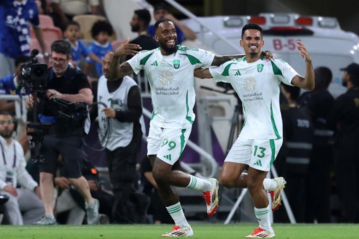 Ahli's English forward #99 Ivan Toney cebrates with his team after scoring his team's second goal during the AFC Champions League semi-final match between Saudi's Al-Hilal and Saudi's Al-Ahli at King Abdullah Sports City in Jeddah on April 29, 2025.  AFP
