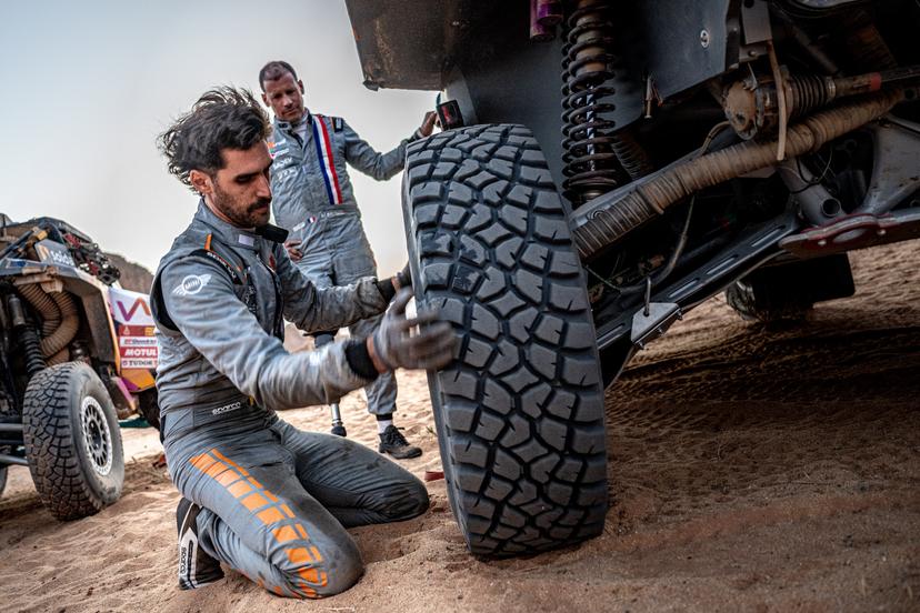 ATTENTION EDITORS - HAND OUT PICTURES - EDITORIAL USE ONLY - MANDATORY CREDIT: 'SIMON BAUCHAU'  Hand out picture released by Eric Dupain shows Guillaume de Mevius and Mathieu Baumel during stage 4 of the 2026 Dakar rally race in Al-Ula, Saudi Arabia on Wednesday 07 January 2026.  *** Belga and Belga Editorial Board decline all responsibility regarding the content of this picture. *** PHOTO HAND OUT - SIMON BAUCHAU