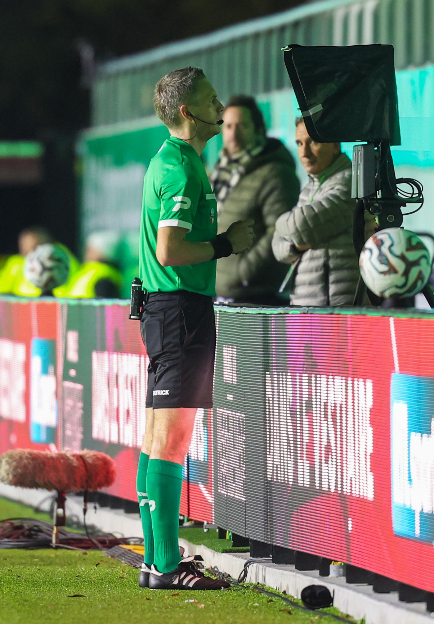 referee Bert Put pictured watching a scene on the VAR video assistant referee screen during a soccer match between RAAL La Louviere and Cercle Brugge, Sunday 02 November 2025 in La Louviere, on day 13 of the 2025-2026 'Jupiler Pro League' first division of the Belgian championship. BELGA PHOTO VIRGINIE LEFOUR