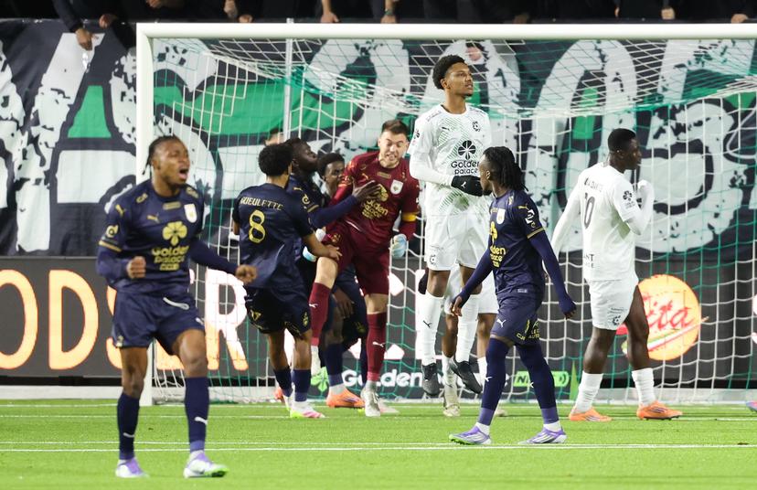 RAAL's goalkeeper Marcos Hernan Peano celebrates during a soccer match between RAAL La Louviere and Cercle Brugge, Sunday 02 November 2025 in La Louviere, on day 13 of the 2025-2026 'Jupiler Pro League' first division of the Belgian championship. BELGA PHOTO VIRGINIE LEFOUR