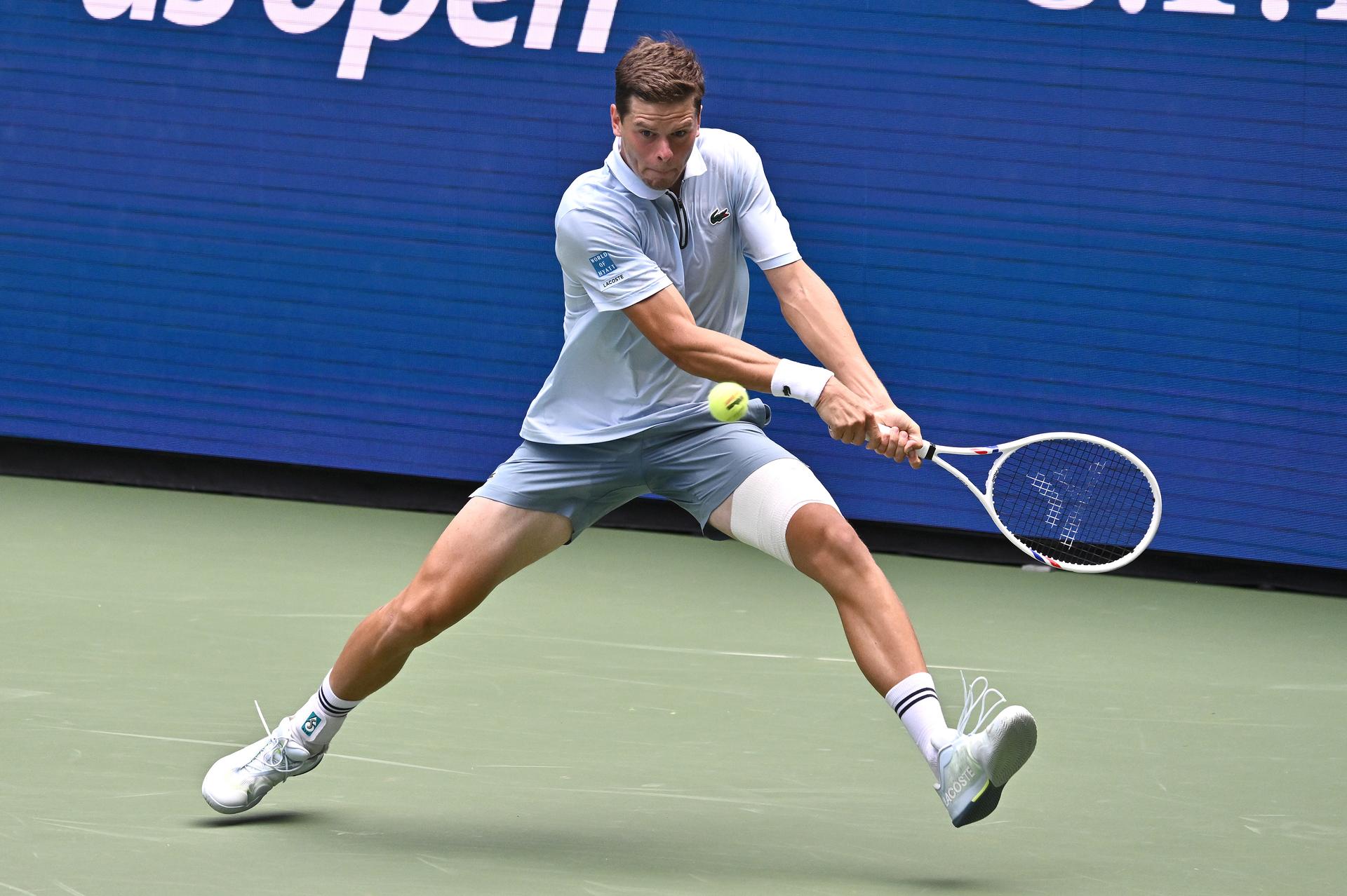 Alexander Blockx of Belgium plays against Flavio Cobolli of Italy during the Men's singles Round 3 of the 2026 US Open Tennis Championship, USTA Billie Jean King National Tennis Center in Flushing Meadow-Corona Park, in the Queens borough of New York, NY, September 5, 2026. (Photo by Anthony Behar/Sipa USA) BELGA PHOTO BENELUX ONLY