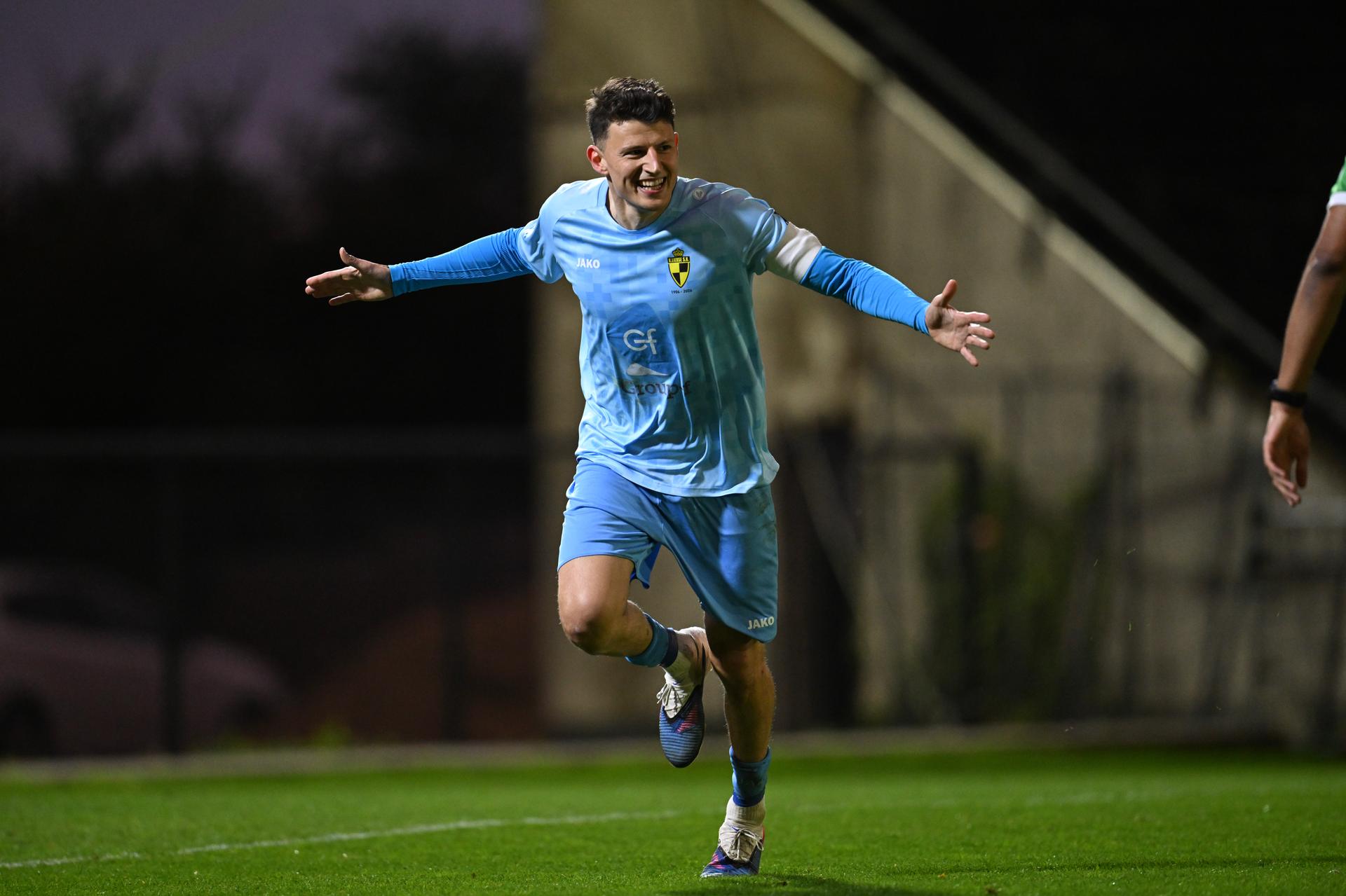 Lierse's Jenthe Mertens celebrates after scoring during a soccer game between Olympic Charleroi and Lierse SK, Saturday 11 April 2026 in Charleroi, on day 33 (out of 34) of the 2025-2026 'Challenger Pro League' 1B second division of the Belgian championship. BELGA PHOTO JOHN THYS