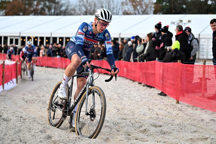 Belgian Tim Merlier pictured in action during the 'Boonen and Friends' cyclocross cycling event for charity, Saturday 29 November 2025 in Mol. BELGA PHOTO LUC CLAESSEN