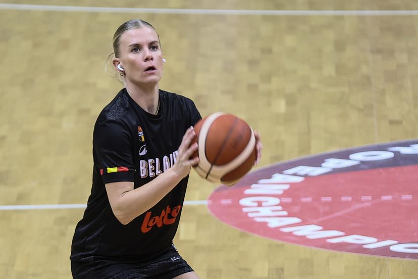 Belgium's Julie Vanloo pictured in action during the warming-up for a basketball game between Belgian national team the Belgian Cats and Finland, Thursday 13 November 2025 in Leuven, a qualification game (1/6) for the 2027 Eurobasket tournament. BELGA PHOTO BRUNO FAHY