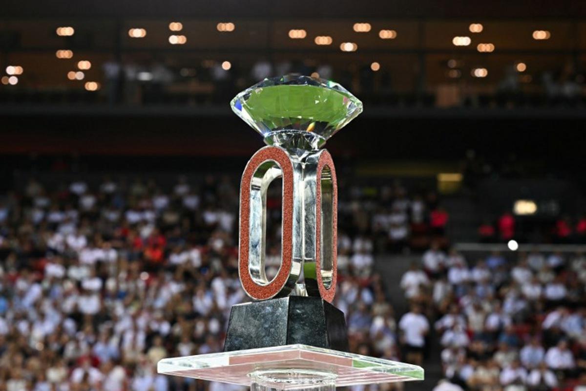 The diamond league trophy is displayed during the IAAF Diamond League athletics meeting, at the Letzigrund Stadium, in Zurich on August 27, 2026.  Fabrice COFFRINI / AFP