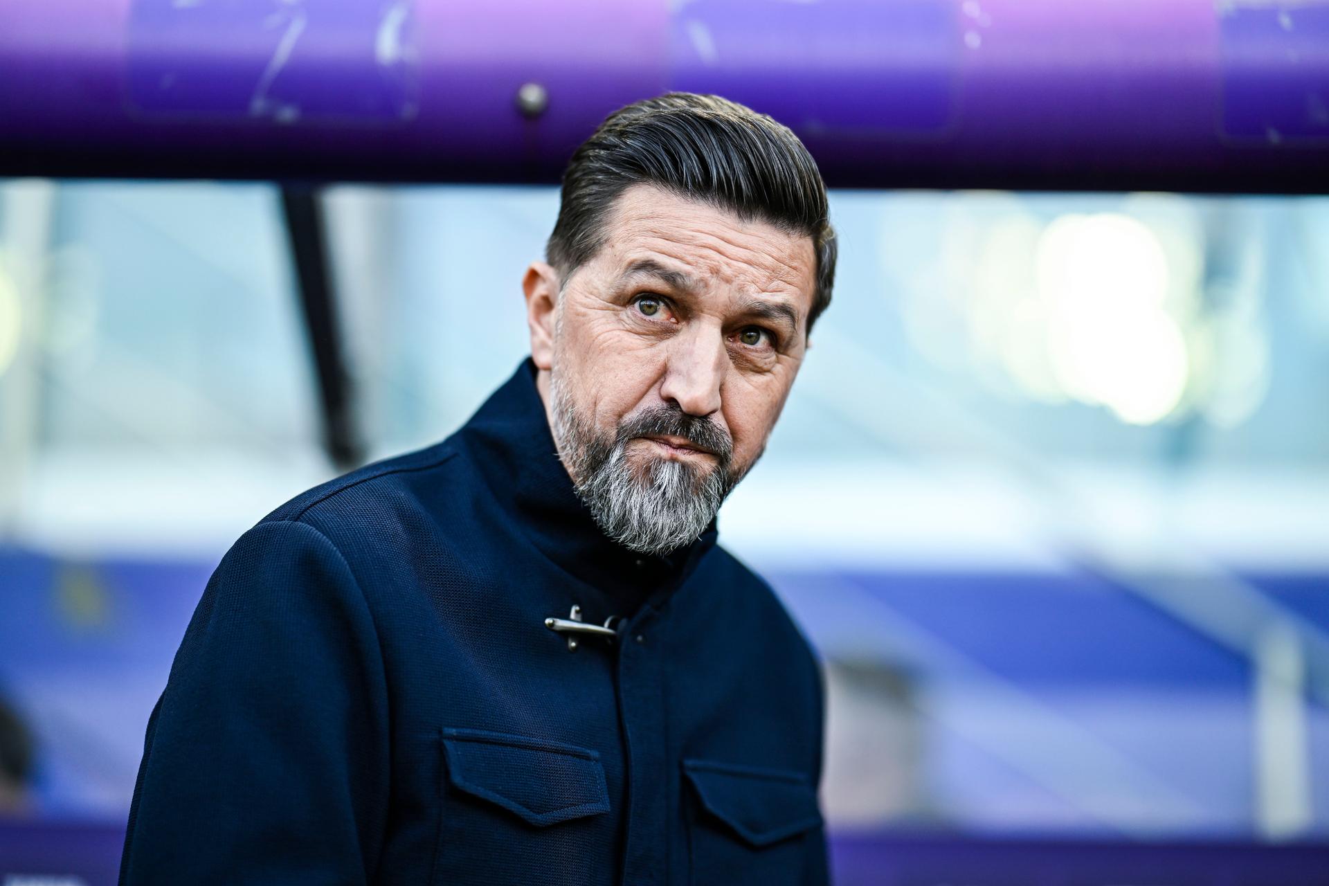 Anderlecht's head coach Besnik Hasi pictured at the start of a soccer match between RSC Anderlecht and KRC Genk, Sunday 06 April 2025 in Brussels, on day 2 (out of 10) of the Champions' Play-offs of the 2024-2025 'Jupiler Pro League' first division of the Belgian championship. BELGA PHOTO TOM GOYVAERTS