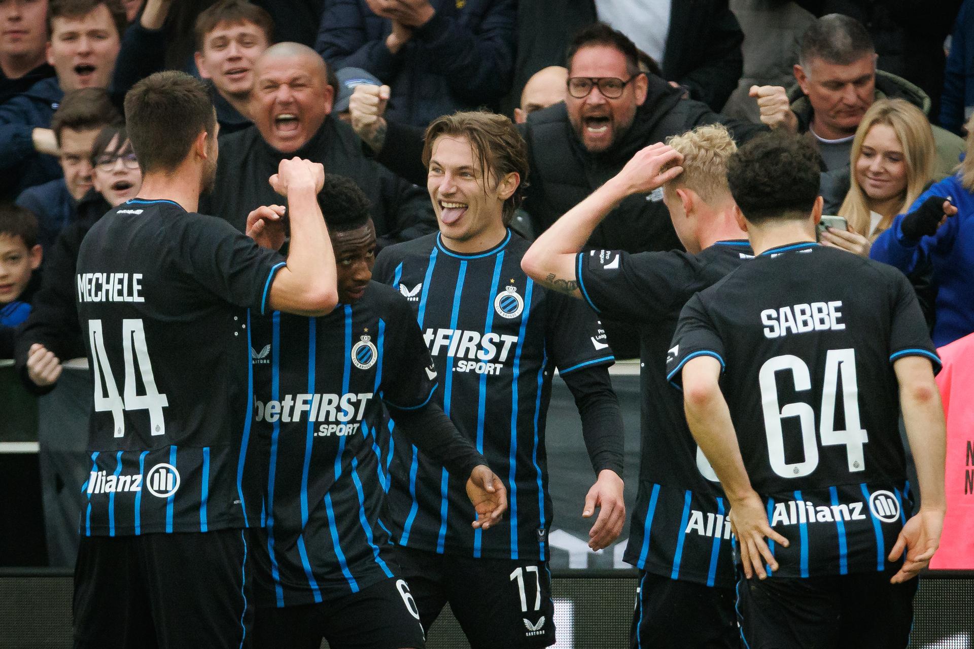 Club's Romeo Vermant celebrates after scoring during a soccer match between Club Brugge and KAA Gent, Sunday 21 December 2025 in Brugge, on day 19 of the 2025-2026 'Jupiler Pro League' first division of the Belgian championship. BELGA PHOTO KURT DESPLENTER