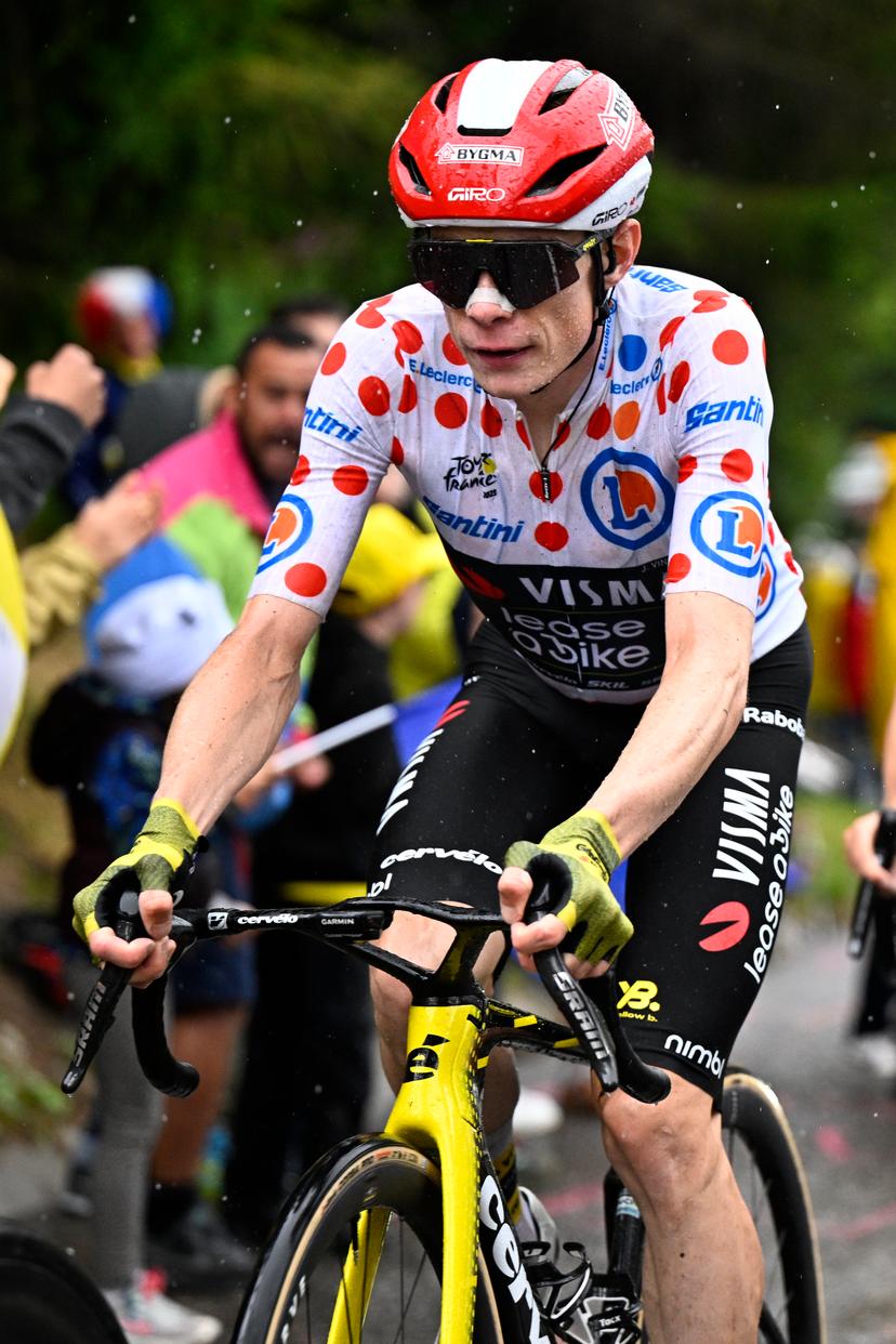 Danish Jonas Vingegaard Hansen of Team Visma-Lease a Bike and pictured crossing the finish line of stage 19 of the 2025 Tour de France cycling race, from Albertville to La Plagne (130km), on Friday 25 July 2025 in France. The 112th edition of the Tour de France starts on Saturday 5 July in Lille, France, and will finish in Paris, France on the 27th of July.   BELGA PHOTO JASPER JACOBS
