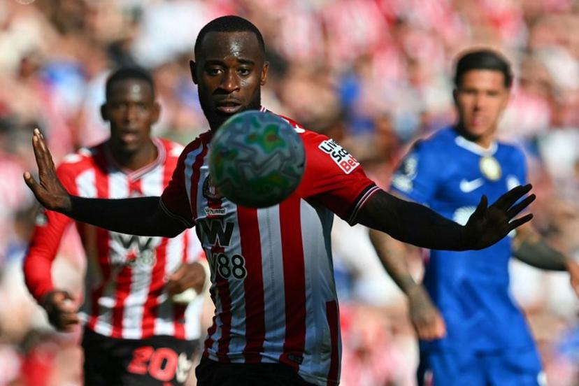 Sunderland's Dutch defender #06 Lutsharel Geertruida eyes the ball during the English Premier League football match between Sunderland and Chelsea at The Stadium of Light in Sunderland in north east England on May 24, 2026.  ANDY BUCHANAN / AFP