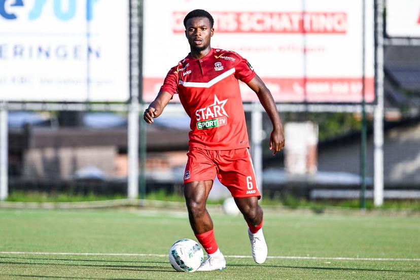 Dender's Angelau Masangu pictured in action during a friendly game between amateurs Leeuwkens Teralfene and 1st division team Dender EH, Wednesday 25 June 2025 in Teralfene, Affligem, in preparation of the upcoming 2025-2026 season. BELGA PHOTO TOM GOYVAERTS