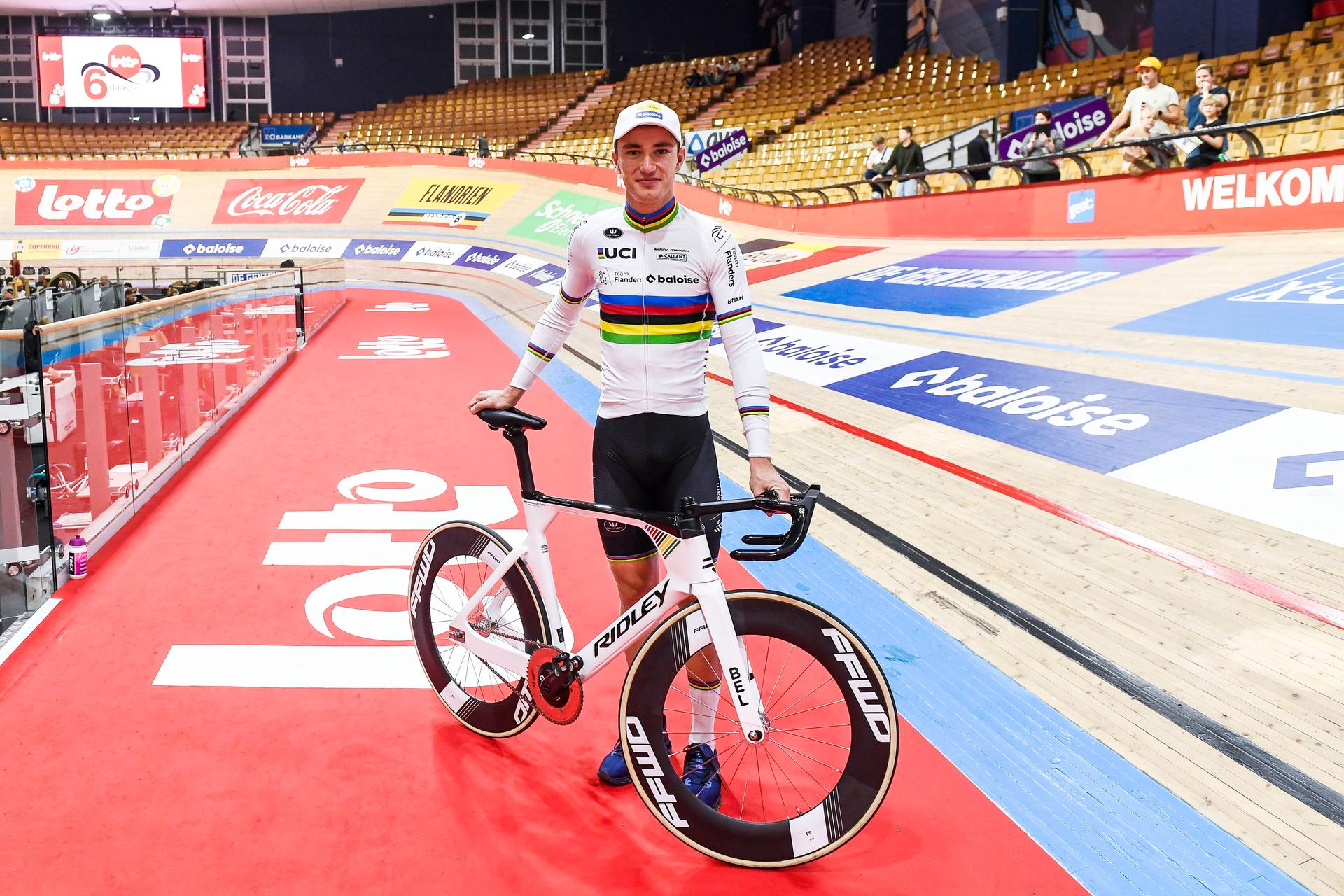 Belgian Lindsay De Vylder poses with his World Champion jersey after the sixth and last day of the Zesdaagse Vlaanderen-Gent six-day indoor track cycling event at the indoor cycling arena 't Kuipke, Sunday 17 November 2024, in Gent. BELGA PHOTO GOYVAERTS