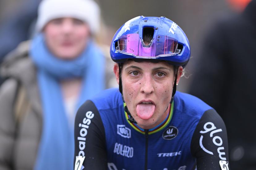 Dutch Lucinda Brand celebrates after winning the women's elite race of the Azencross, the fifth stage in the DVV Trofee (out of eight), Monday 29 December 2025, in Loenhout. BELGA PHOTO DAVID PINTENS
