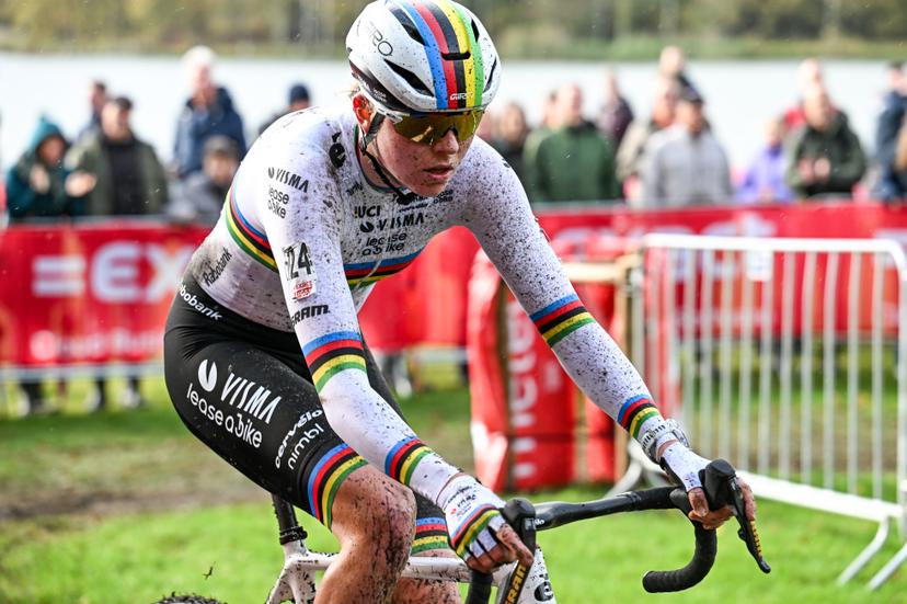 Dutch Fem Van Empel pictured in action during the elite women's race of the Exact Cross, stage 3 (out of 7) in the Exact Cross cyclocross competition, in Heerde, on Saturday 25 October 2025. BELGA PHOTO DAVID PINTENS