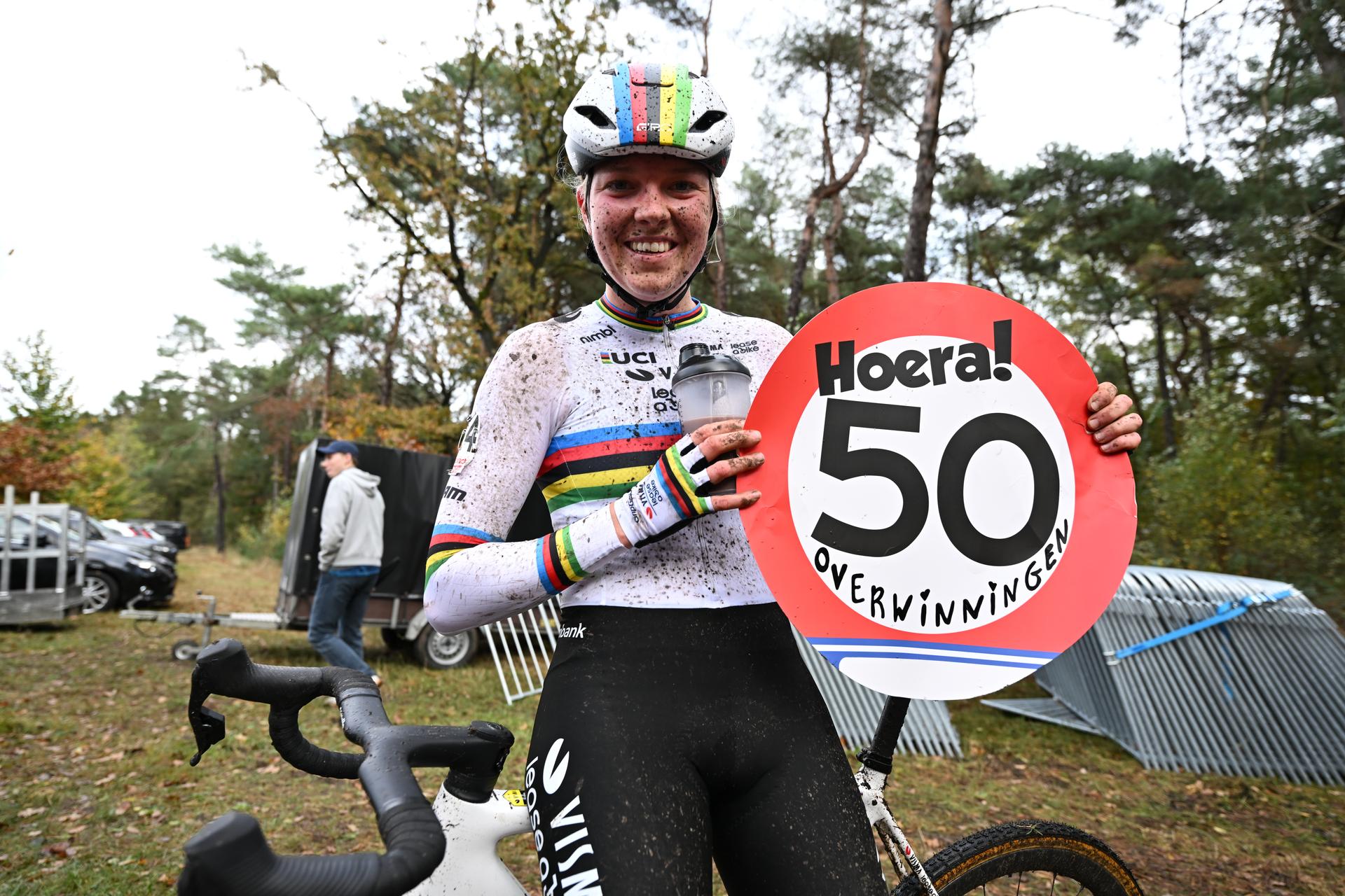 Dutch Fem Van Empel celebrates after winning the elite women's race of the Exact Cross, stage 3 (out of 7) in the Exact Cross cyclocross competition, in Heerde, on Saturday 25 October 2025. BELGA PHOTO DAVID PINTENS