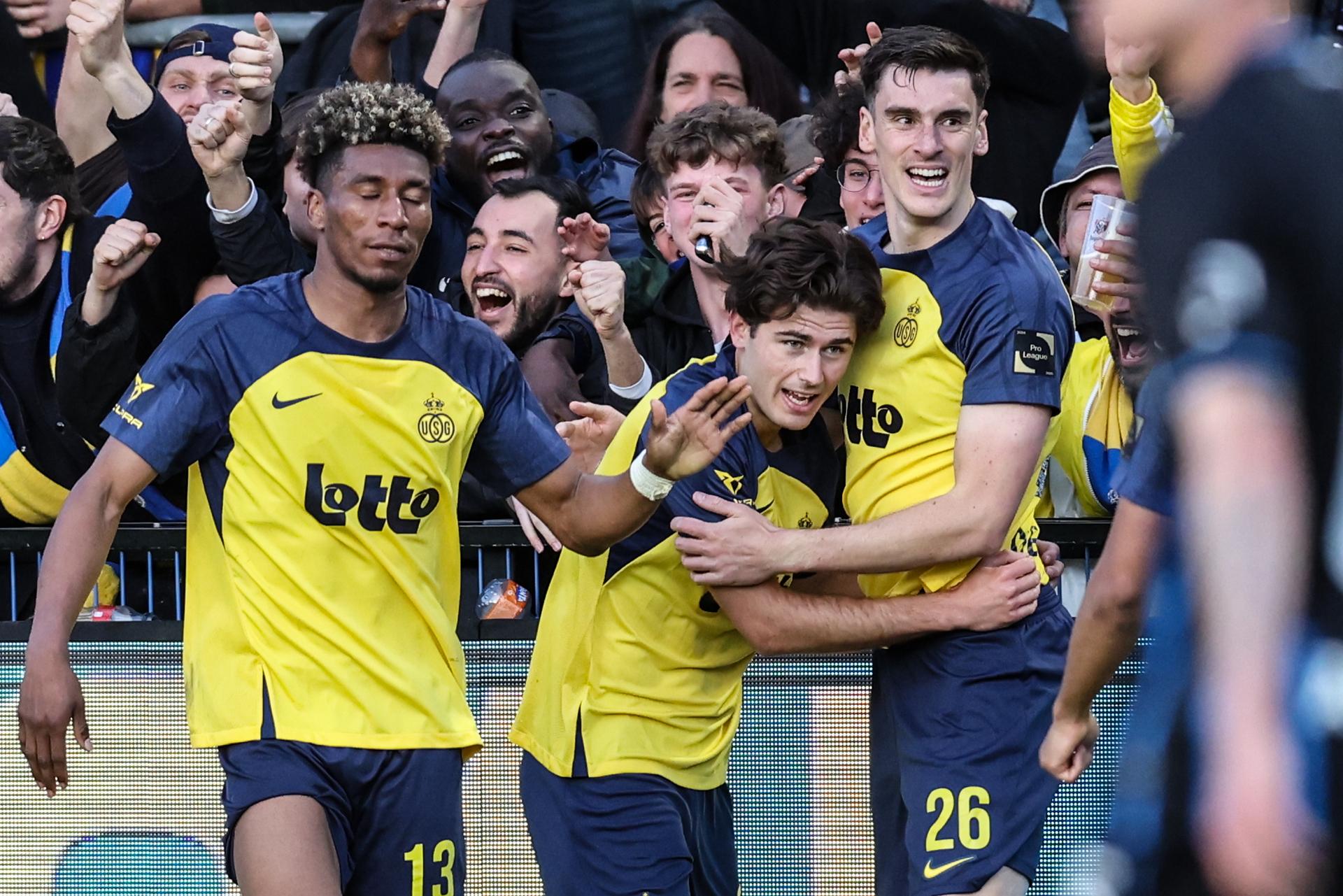 Union's Besfort Zeneli celebrates after scoring during a soccer match between Royale Union Saint-Gilloise and Club Brugge, Sunday 19 April 2026 in Brussels, on the third day of the Champion's Play-offs (PO1) of the 2025-2026 'Jupiler Pro League' first division of the Belgian championship. BELGA PHOTO BRUNO FAHY