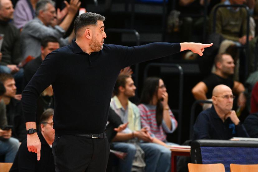 Oostende's head coach Georgios Dedas pictured during a basketball match between Limburg United and BC Oostende, Friday 13 February 2026 in Hasselt, on day 19 of the 'BNXT League' Belgian/ Dutch first division basket championship. BELGA PHOTO JILL DELSAUX