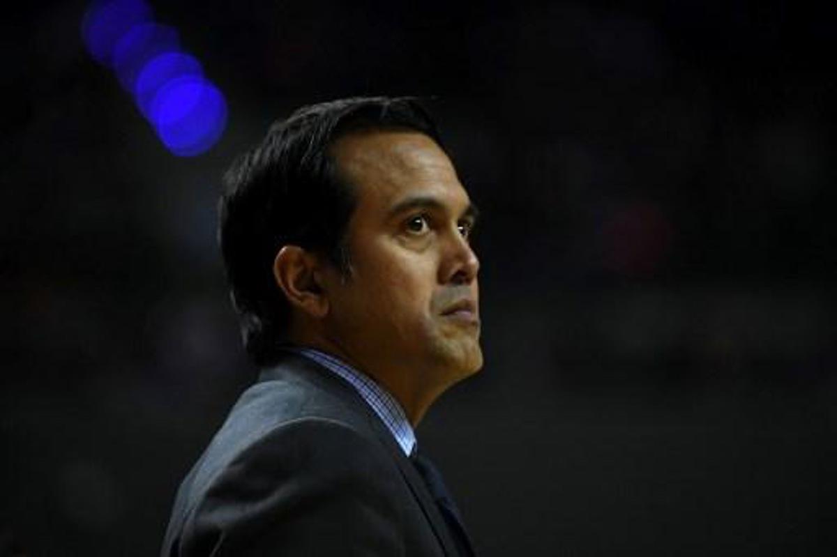 Miami Heat's head coach Erik Spoelstra follows the action, during their NBA Global Games match against the Brooklyn Nets at the Mexico City Arena, on December 9, 2017, in Mexico City.  PEDRO PARDO / AFP