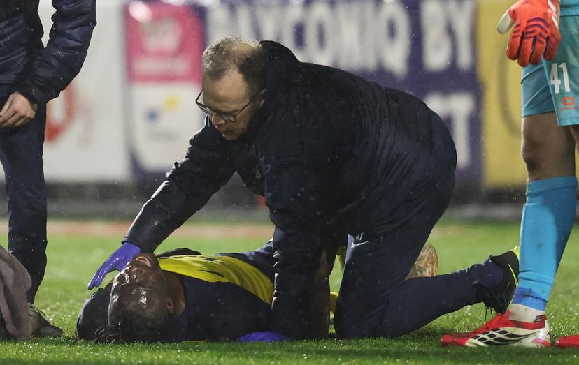 Union's Promise David leaves the pitch after being injured during a soccer match between Royale Union Saint-Gilloise and Royal Antwerp FC, Saturday 21 February 2026 in Brussels, on day 26 of the 2025-2026 'Jupiler Pro League' first division of the Belgian championship. BELGA PHOTO VIRGINIE LEFOUR