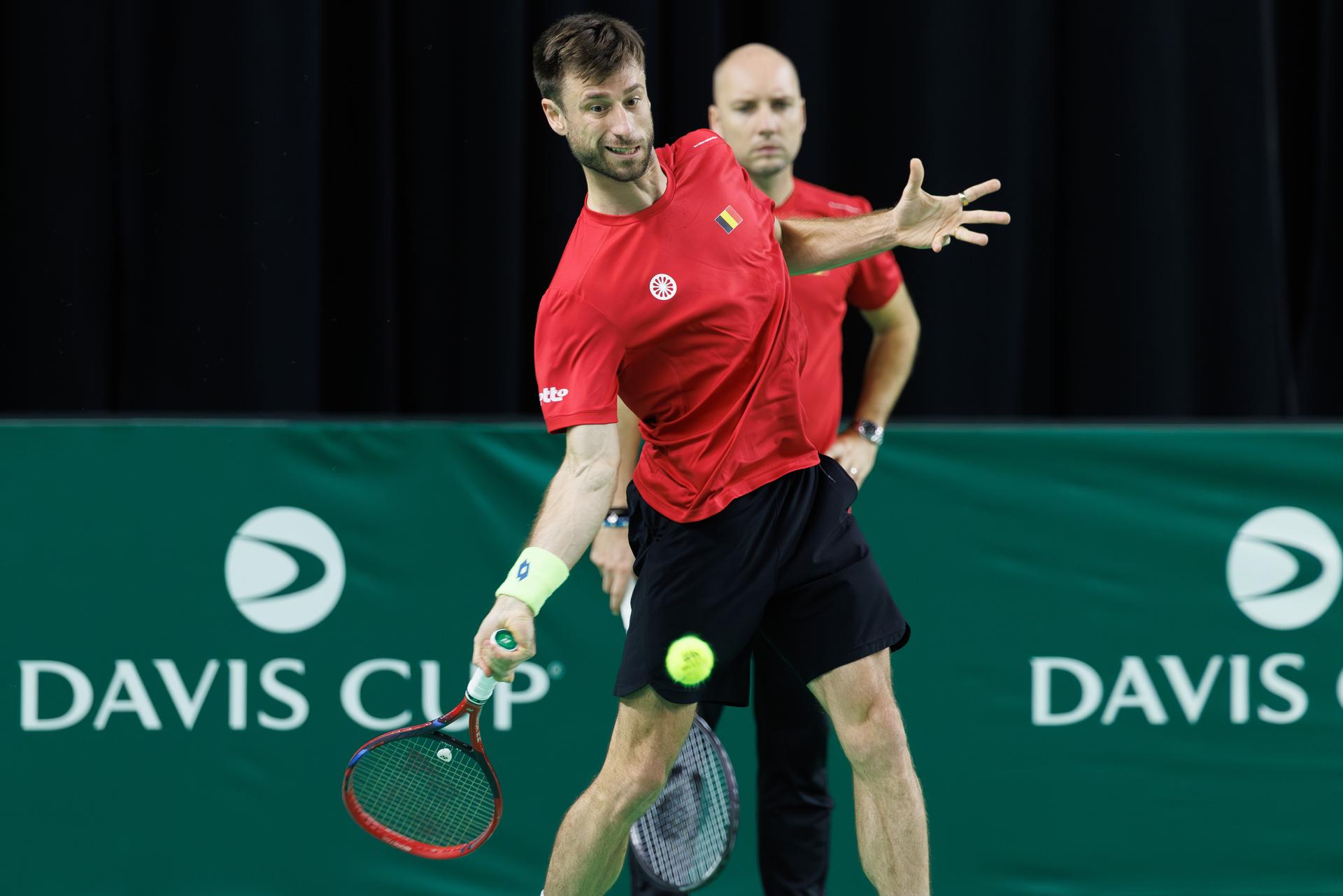 Belgian Sander Gille and Belgian captain Steve Darcis pictured during a training practice in Bologna, Italy, on Thursday 20 November 2025. Belgium will compete Italy in the semi finals of the Davis Cup top eight Finals, taking place in Bologna from November 18 to 23. BELGA PHOTO BENOIT DOPPAGNE