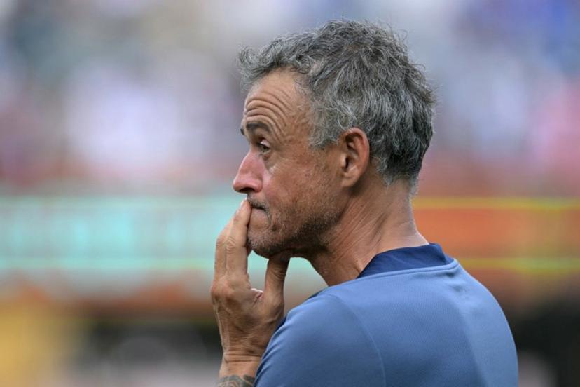 Paris Saint-Germain's Spanish coach Luis Enrique gestures at the end of the FIFA Club World Cup 2025 final football match between England's Chelsea and France's Paris Saint-Germain at the MetLife Stadium in East Rutherford, New Jersey on July 13, 2025.  JUAN MABROMATA / AFP
