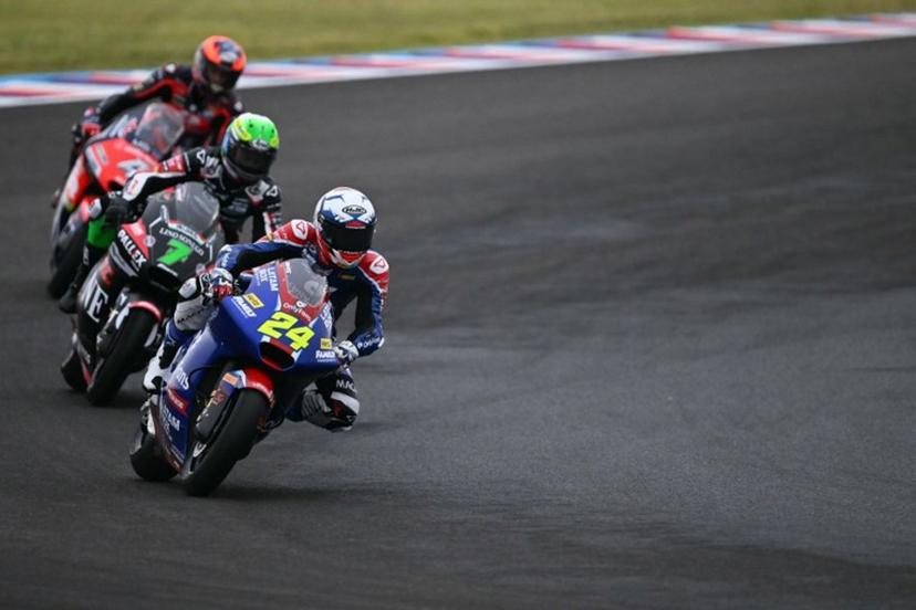 QJMOTOR FRINSA MSI Spanish rider Ivan Ortola, Fantic Racing LINO SONEGO Belgian rider Barry Baltus and OnlyFans American Racing Team Spanish rider Marcos Ramirez ride during a practice session of the Moto2 Argentina Grand Prix at the Termas de Rio Hondo circuit in Santiago del Estero, Argentina on March 14, 2025.  Luis ROBAYO / AFP