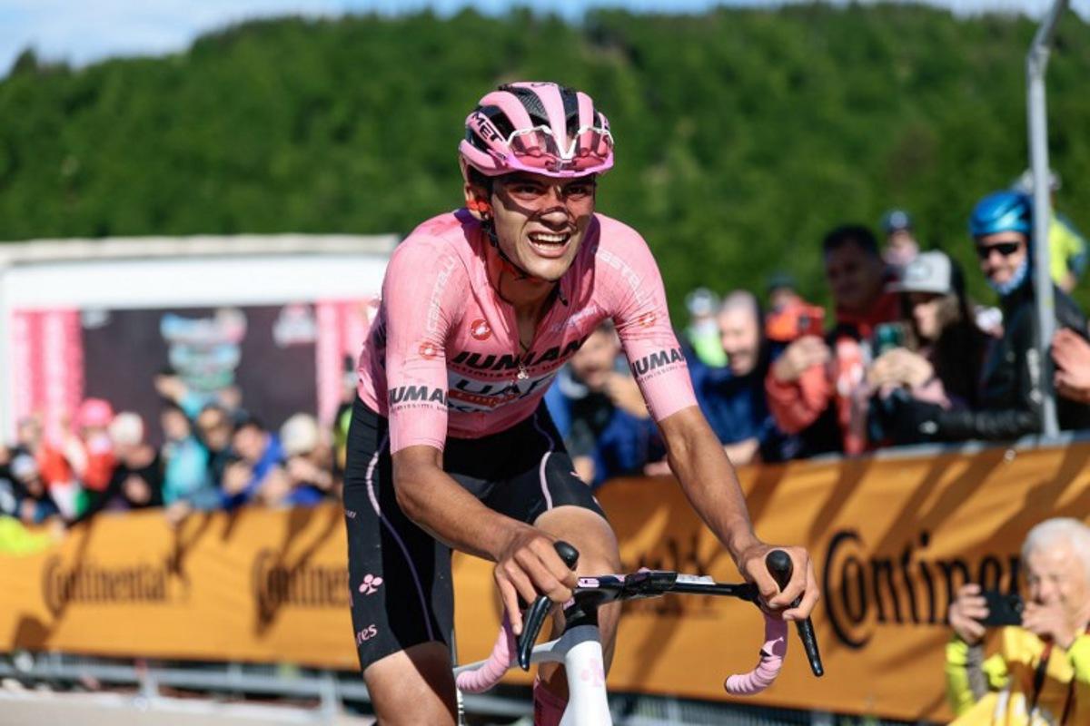 UAE Team Emirates XRG's Mexican rider Isaac Del Toro rides to crosses the finish line  in the 16th stage of the 108th Giro d'Italia cycling race of 203kms from Piazzola sul Brenta to San Valentino on May 27, 2025.  Luca Bettini / AFP