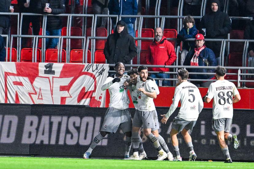 Dender's Ragnar Oratmangoen celebrates after scoring during a soccer match between Royal Antwerp FC and FCV Dender EH, Sunday 23 November 2025 in Antwerp, on day 15 of the 2025-2026 'Jupiler Pro League' first division of the Belgian championship. BELGA PHOTO TOM GOYVAERTS