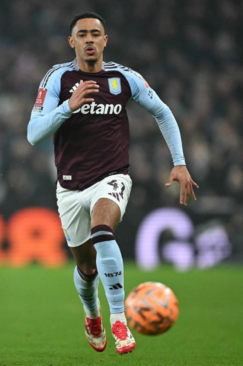 Aston Villa's English midfielder #41 Jacob Ramsey chases the ball during the English FA Cup fourth round football match between Aston Villa and Tottenham Hotspur at Villa Park in Birmingham, central England on February 9, 2025.  JUSTIN TALLIS / AFP