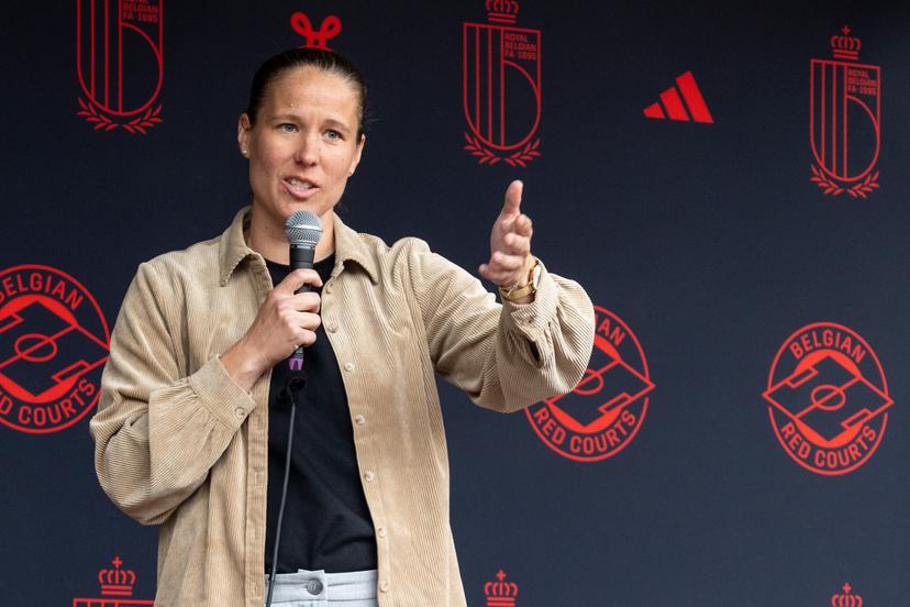 Red Flame Lenie Onzia delivers a speech at the opening of a 'Belgian Red Court' soccer field for youths in Borgerhout, Antwerp on Wednesday 09 October 2024. The Royal Belgian Football Association sponsors the opening of soccer courts in the whole country. BELGA PHOTO WARD VANDAEL