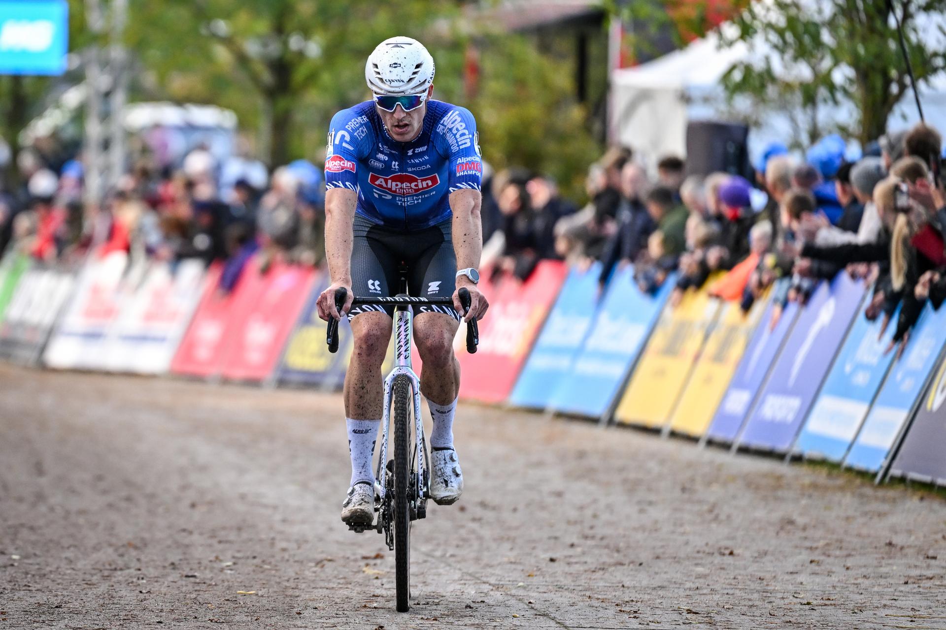 Belgium's Niels Vandeputte pictured in action during the men's elite race of the 'HG Cross Heerde' cyclocross cycling event, race 3/7 of the 'HG Cross' competition, on Saturday 24 October 2026 in Heerde, Netherlands. BELGA PHOTO DAVID PINTENS