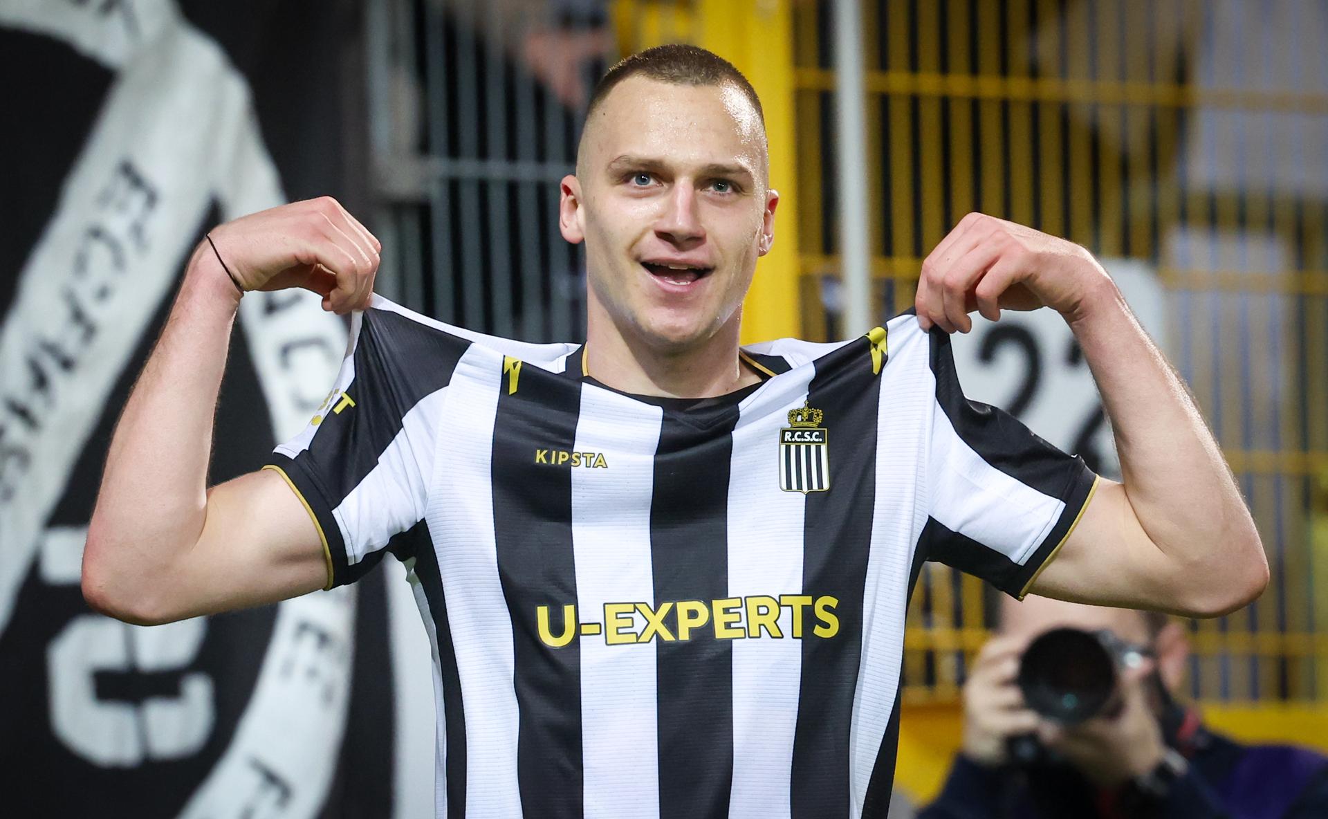 Charleroi's Nikola Stulic celebrates after scoring during a soccer match between Sporting Charleroi and FCV Dender EH, Saturday 26 April 2025 in Charleroi, on day 6 (out of 10) of the Europe Play-offs of the 2024-2025 'Jupiler Pro League' first division of the Belgian championship. BELGA PHOTO VIRGINIE LEFOUR