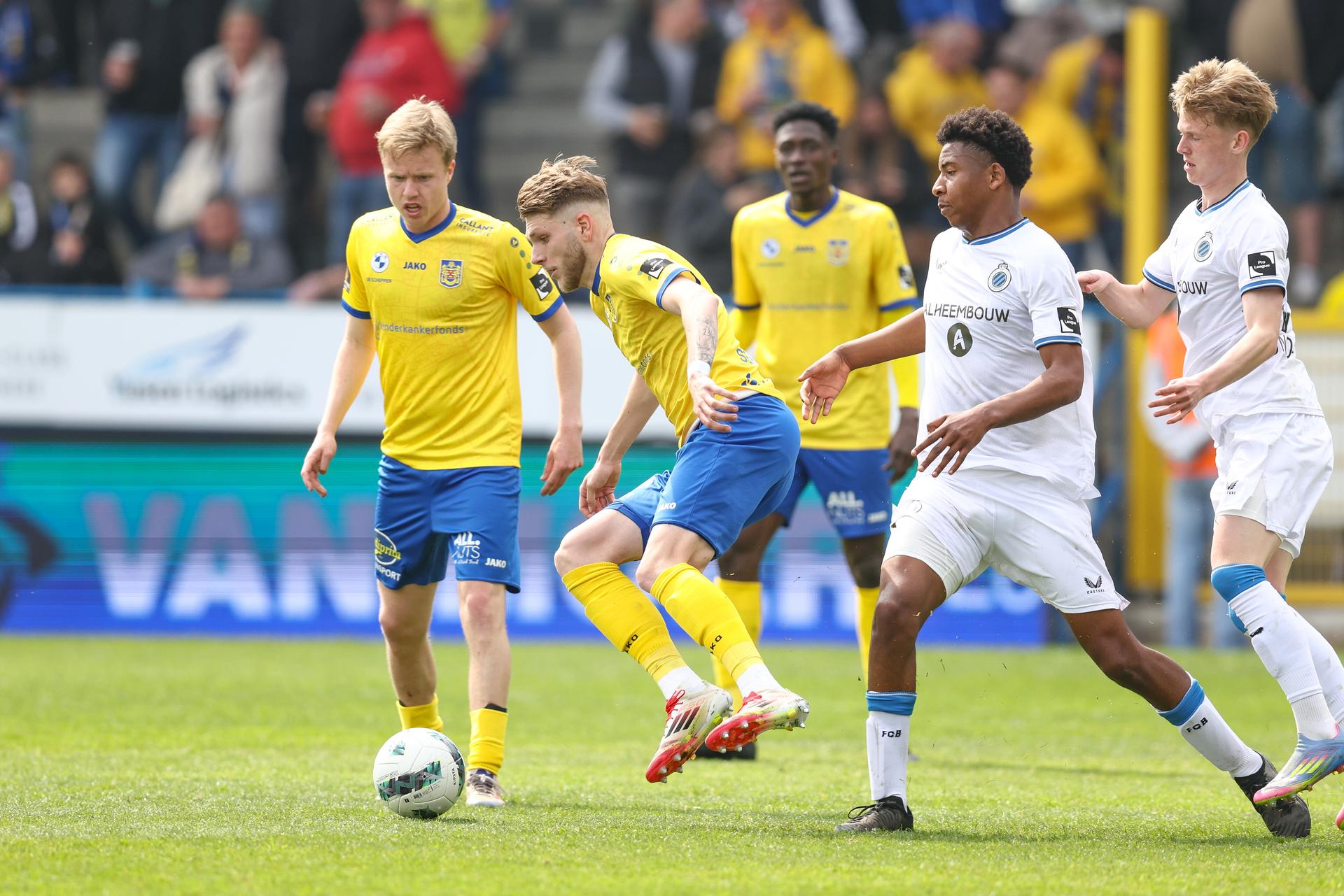 Beveren's Mathis Servais pictured in action during a soccer match between SK Beveren and Club NXT, Sunday 13 April 2025 in Beveren-Waas, on day 29 of the 2024-2025 'Challenger Pro League' 1B second division of the Belgian championship. BELGA PHOTO BRUNO FAHY