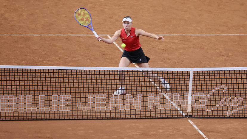 Belgian Elise Mertens pictured in action during the third game, a double game between Belgian pair Kempen/ Mertens and US pair McNally/ Melichar on the second day of the qualifiers of the Billie Jean King Cup tennis between Belgium and the USA, in Oostende, Belgium, on . The meeting takes place on 10 and 11th April. PHOTO BENOIT DOPPAGNE