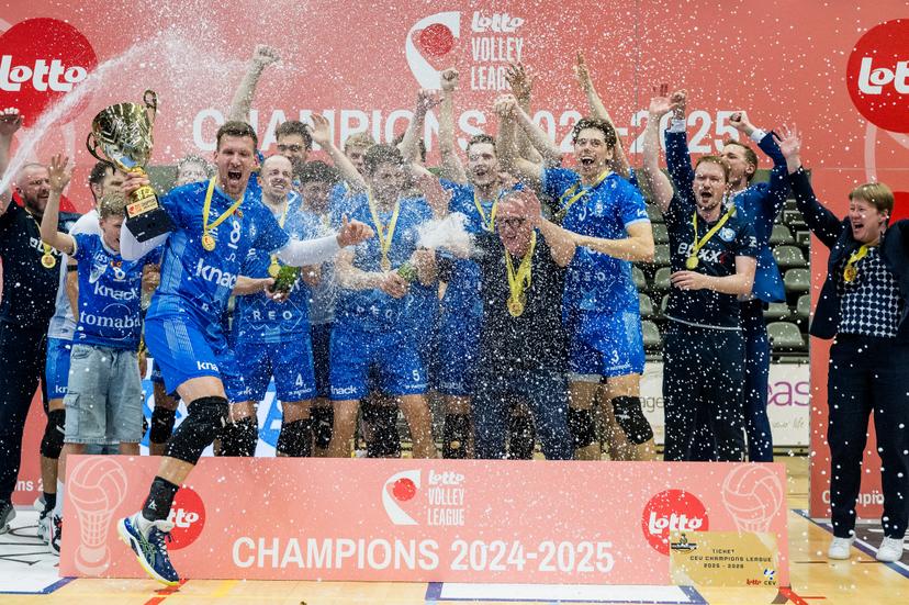 Roeselare's players celebrate after winning the match between Haasrode Leuven and Roeselare, a Play-off Final (4th game, best-of-5) game in the Lotto Volley League Men, Tuesday 13 May 2025 in Leuven. BELGA PHOTO JASPER JACOBS