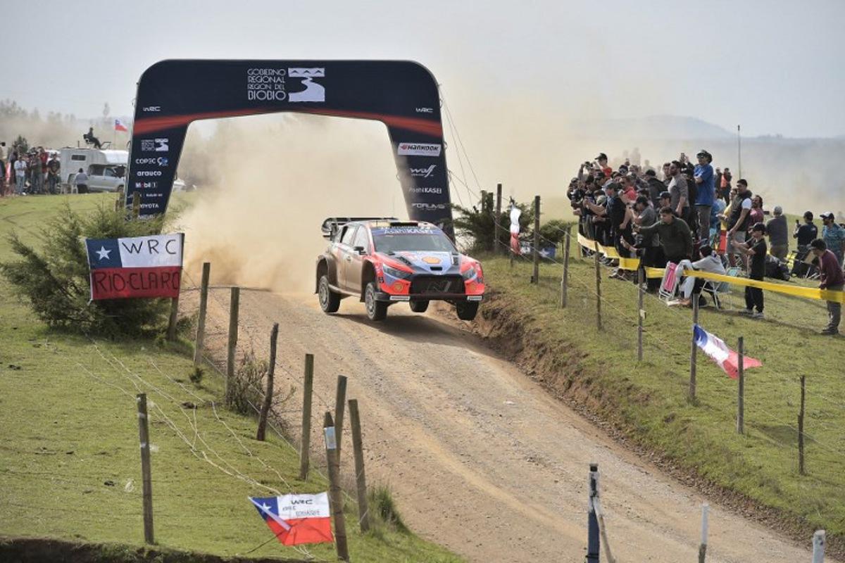Belgium driver Thierry Neuville and co-driver Martijn Wydaeghe compete in their Hyundai i20 N Rally1 during the first day of the WRC Rally Chile Bio Bio in Concepcion, Chile, on September 12, 2025.  GUILLERMO SALGADO / AFP