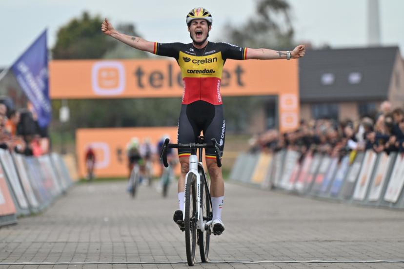Belgian Marion Norbert Riberolle celebrates as she crosses the finish line to win the women elite race of the Cyclocross Ruddervoorde, Sunday 19 October 2025 in Ruddervoorde, stage 2 (out of 7) of the Superprestige cyclocross cycling competition. BELGA PHOTO LUC CLAESSEN