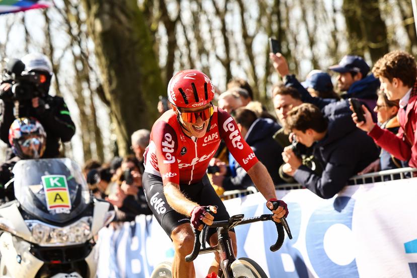 Belgian Arjen Livyns of Lotto Cycling Team pictured in action on the Kemmelberg during the men elite 'Gent-Wevelgem - In Flanders Fields' one day cycling race, 250.3 km from Ieper to Wevelgem, Sunday 30 March 2025. BELGA PHOTO DAVID PINTENS