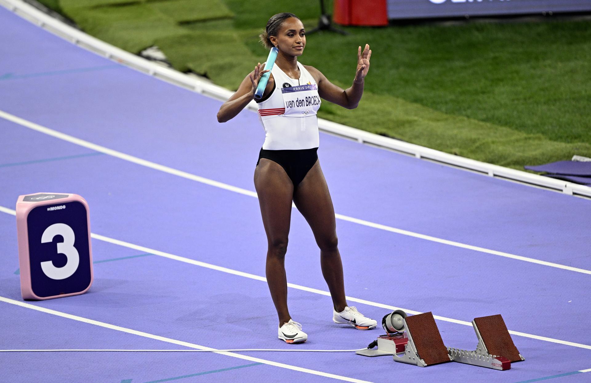 Belgian athlete Naomi Van den Broeck pictured at the start of the women's 4x400m relay final, at the athletics competition at the Paris 2024 Olympic Games, on Saturday 10 August 2024 in Paris, France. The Games of the XXXIII Olympiad are taking place in Paris from 26 July to 11 August. The Belgian delegation counts 165 athletes competing in 21 sports. BELGA PHOTO JASPER JACOBS