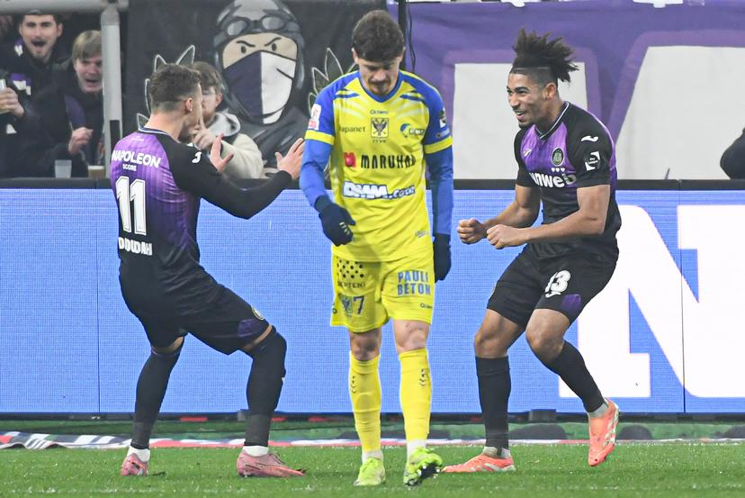 Anderlecht's Nathan Saliba celebrates after scoring during a soccer match between RSC Anderlecht and Sint-Truidense V.V., Saturday 13 December 2025 in Brussels, on day 18 of the 2025-2026 'Jupiler Pro League' first division of the Belgian championship. BELGA PHOTO JILL DELSAUX